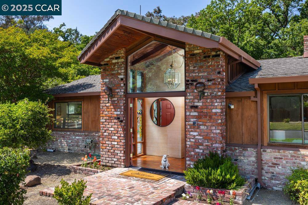 Walnut Creek, CA 94595,216 Castle Glen Rd