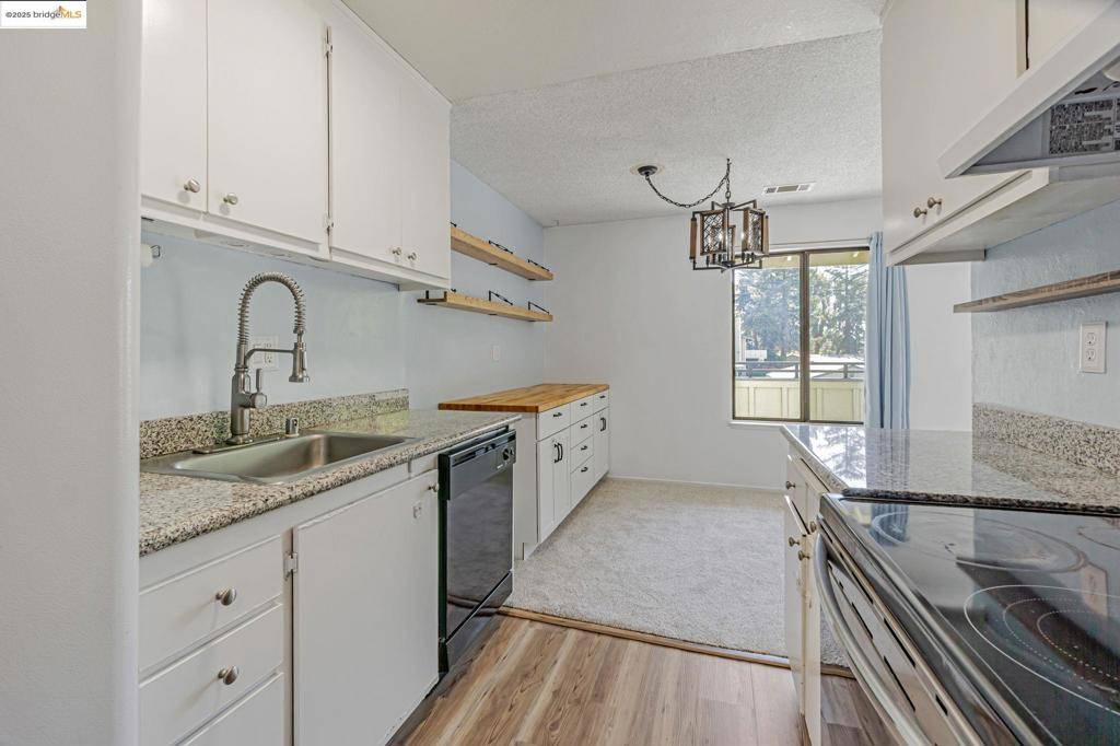 Concord, CA 94520-4609,2165 Northwood Circle #B