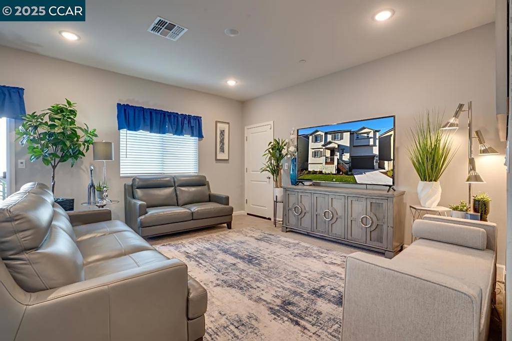 Stockton, CA 95206,1425 Silverbell Drive