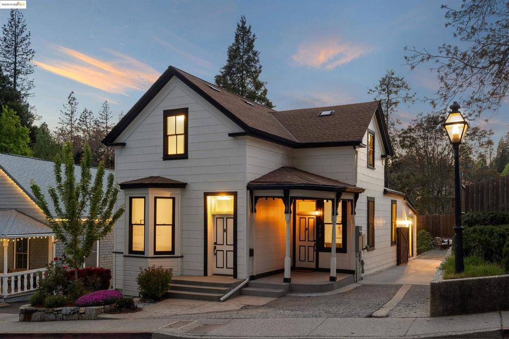 Nevada City, CA 95959,212 S Pine St