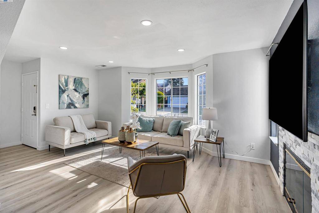 Fremont, CA 94536,427 Summerwood Dr