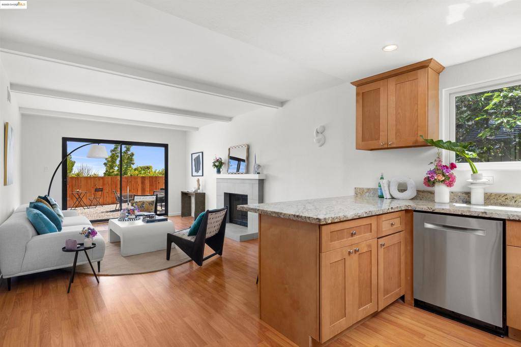 115 Valleyview Way South San Francisco, CA 94080
