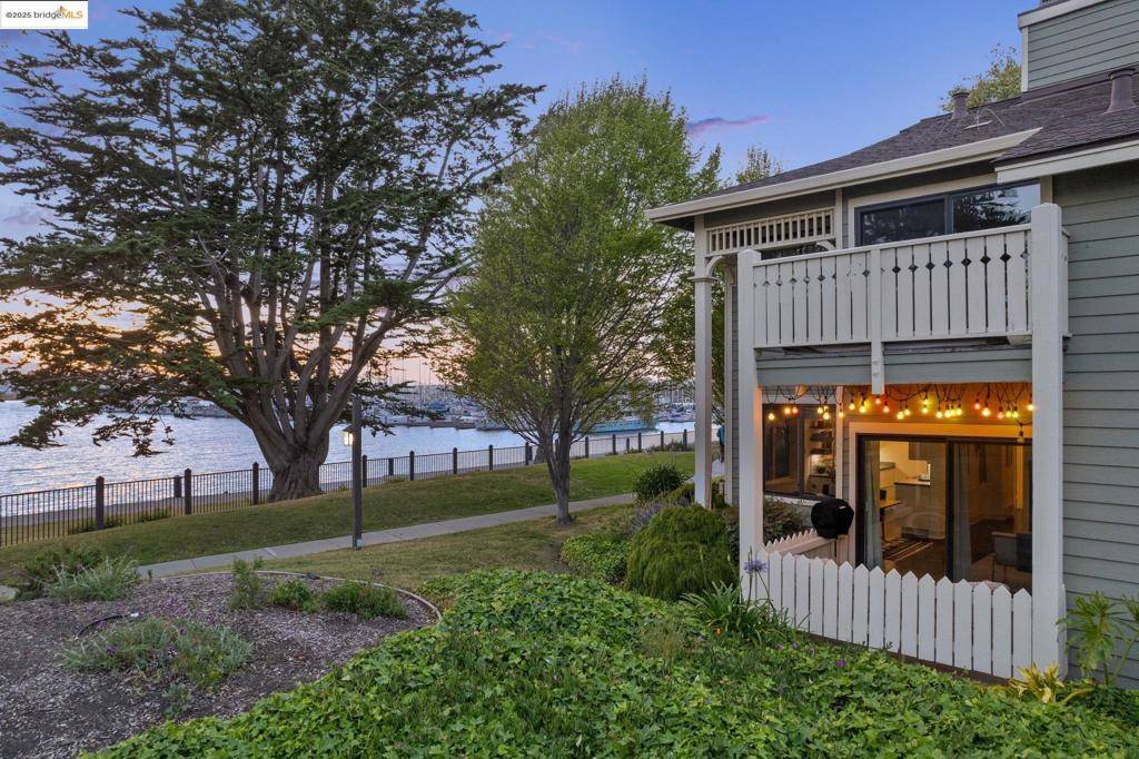 Richmond, CA 94804,151 Lakeshore Ct