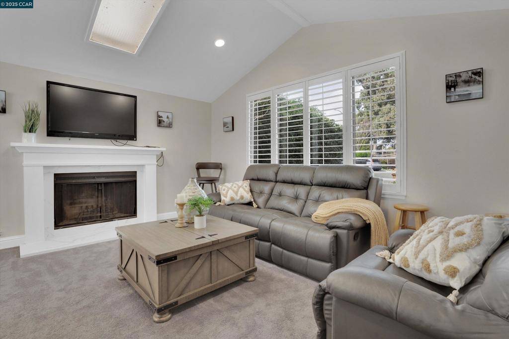 Martinez, CA 94553,1274 Maywood Ln