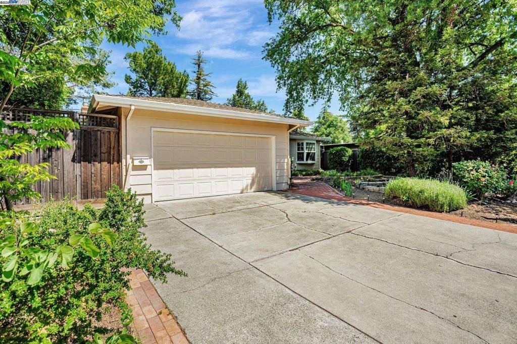 Davis, CA 95616,1137 Alice St