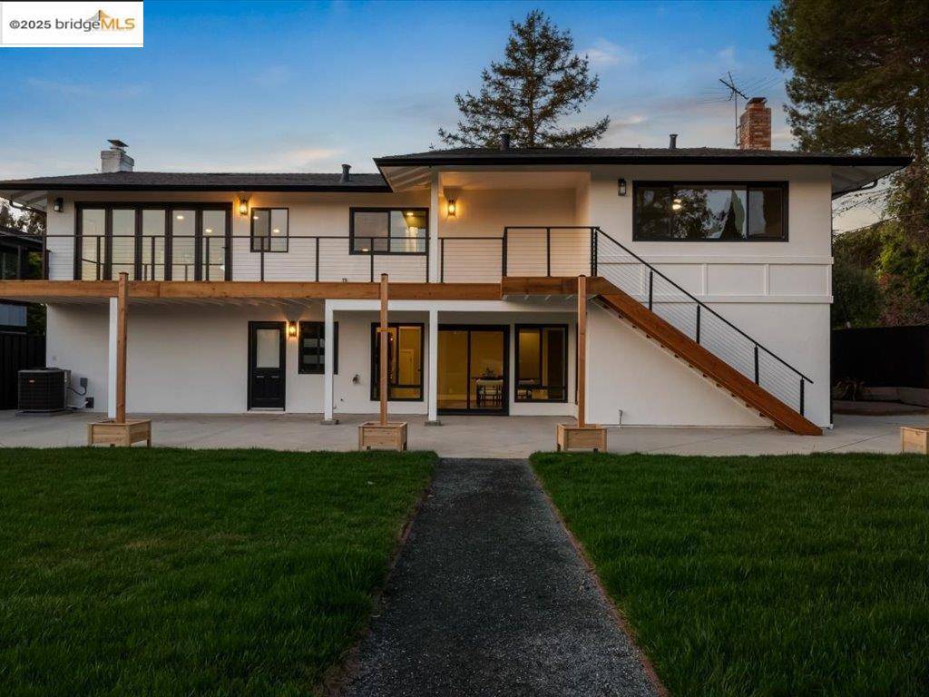 Hayward, CA 94542,27781 Pleasant Hill Ct