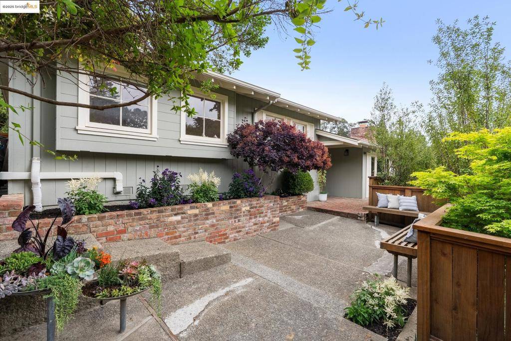 Piedmont, CA 94611,50 Calvert Ct