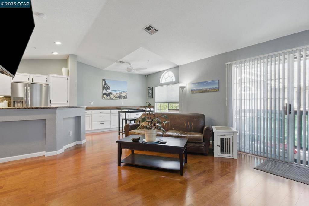 San Ramon, CA 94583,1002 Radiant Lane