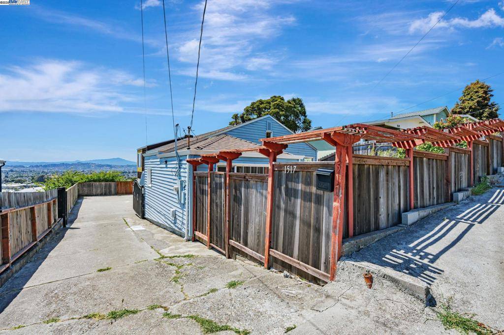 San Pablo, CA 94806,1517 Beau Rivage