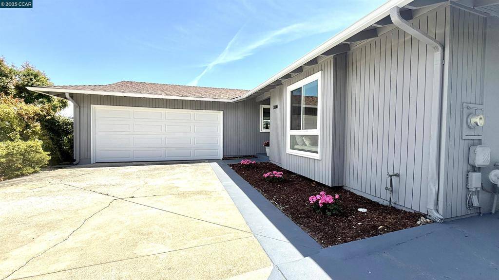 Pinole, CA 94564,3608 VICTOR ST.