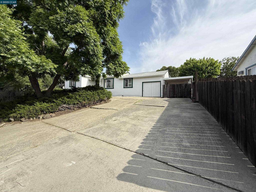 Concord, CA 94520,2271 Hemlock Ave
