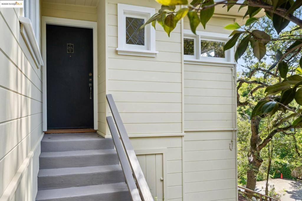 Oakland, CA 94611,2680 Camino Lenada