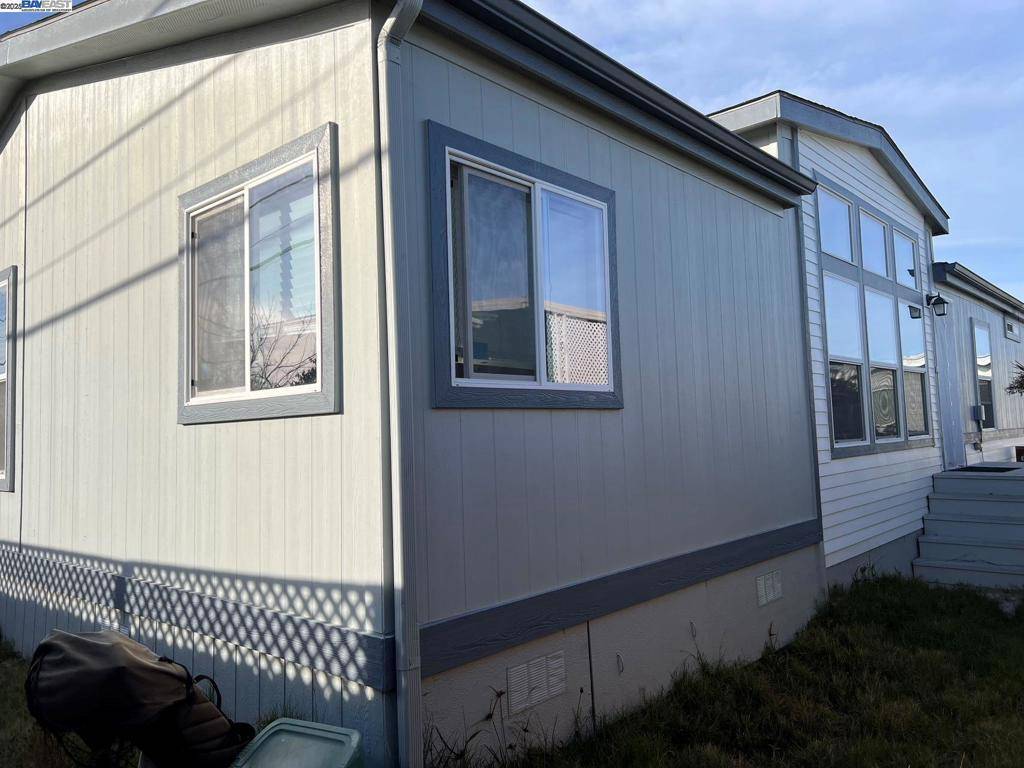Sunnyvale, CA 94089,1225 Vienna Drive