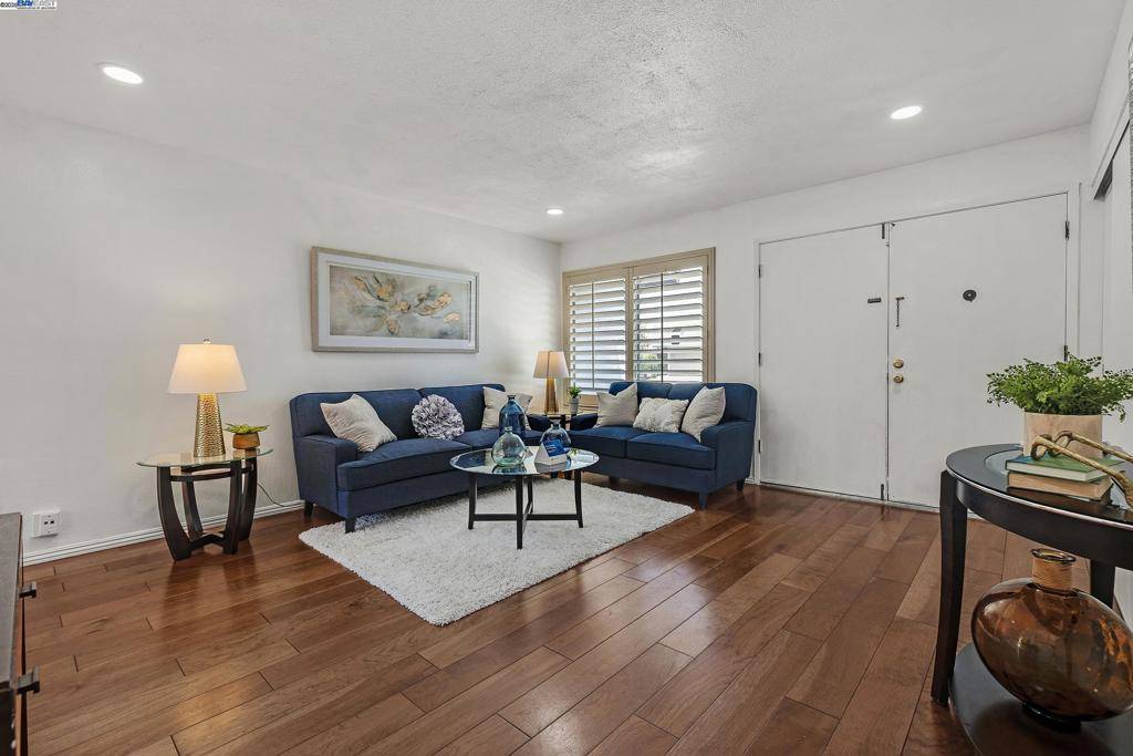 San Jose, CA 95132,2715 Mosswood Dr