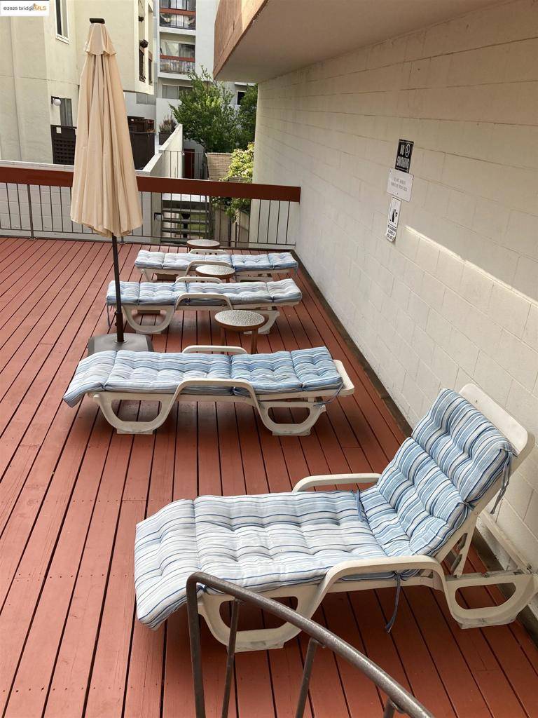 Oakland, CA 94611,288 Whitmore St.