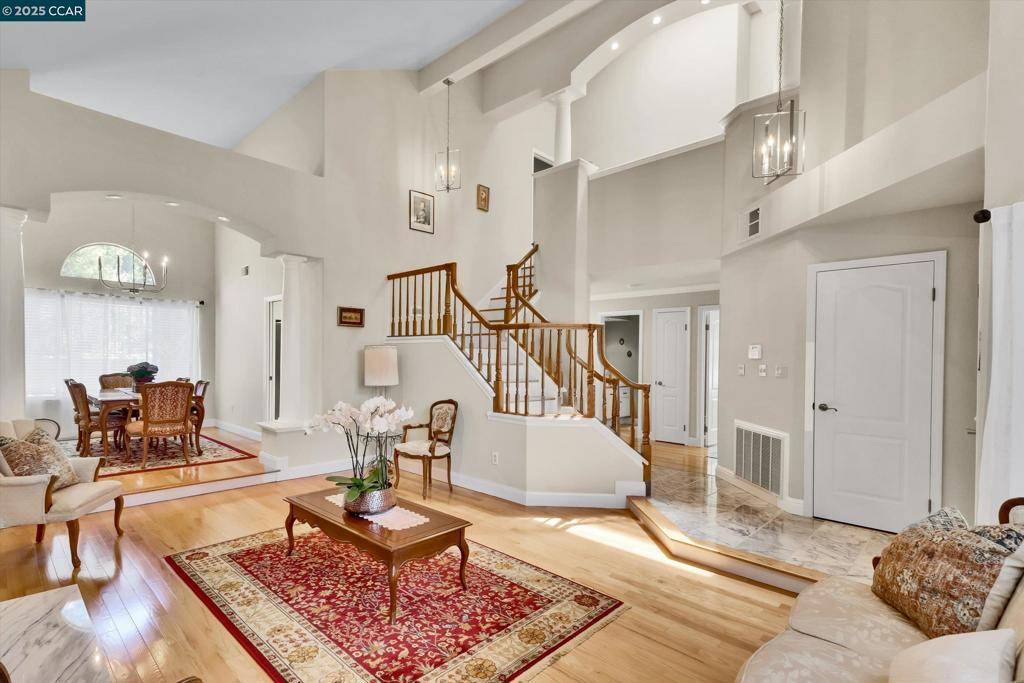 Richmond, CA 94803,5362 Saddleback Ct