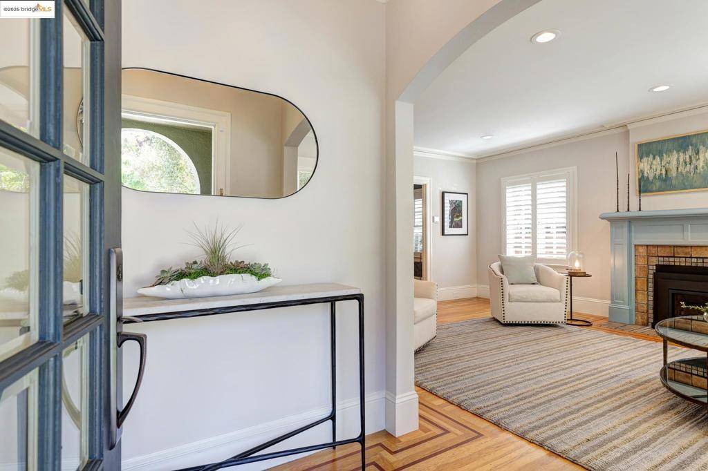 Piedmont, CA 94610,125 Palm Dr