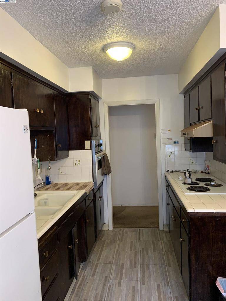 Davis, CA 95616,956 F