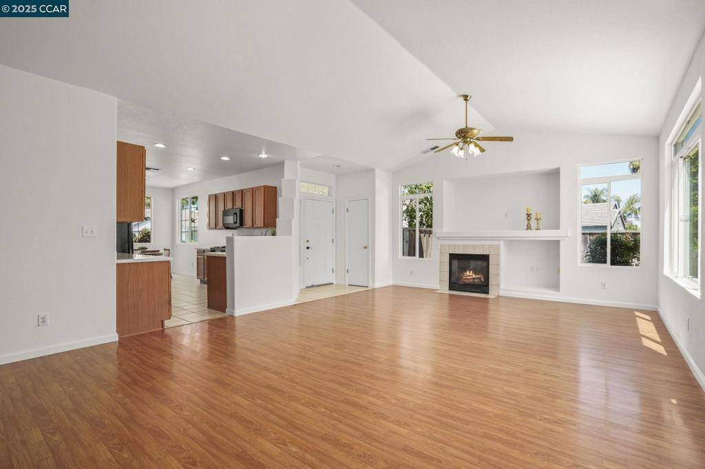 231 Jack London Court Pittsburg, CA 94565-3661