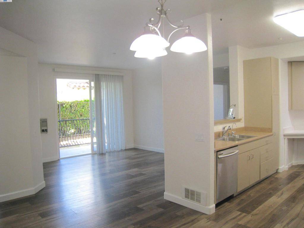 Union City, CA 94587,35530 Monterra Ter #101