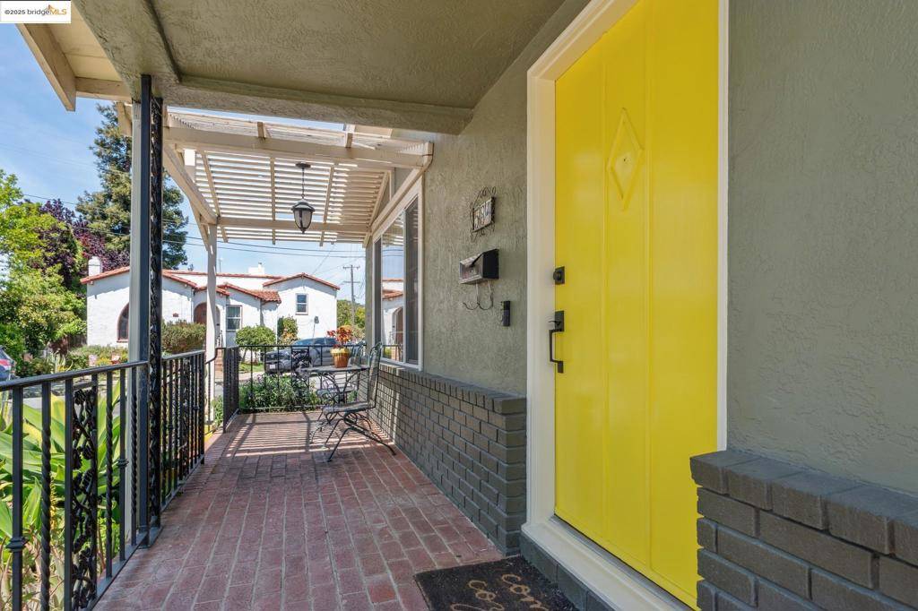 San Leandro, CA 94577,584 E Merle Ct