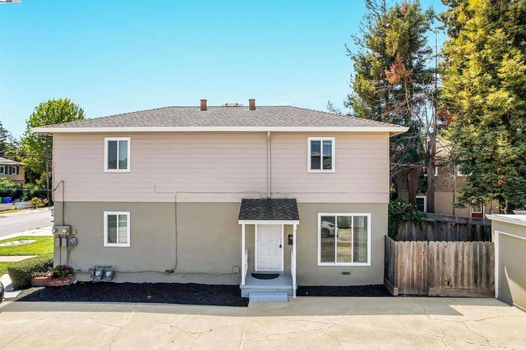 San Leandro, CA 94578,15293 Upton Ave