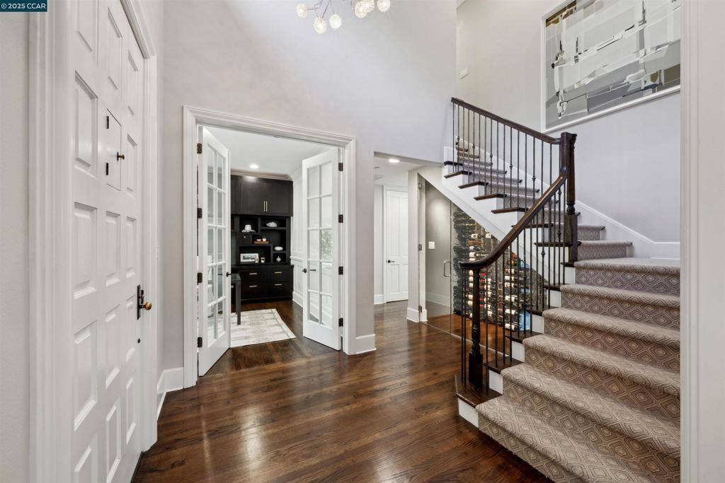 Orinda, CA 94563,31 Sandy Ct