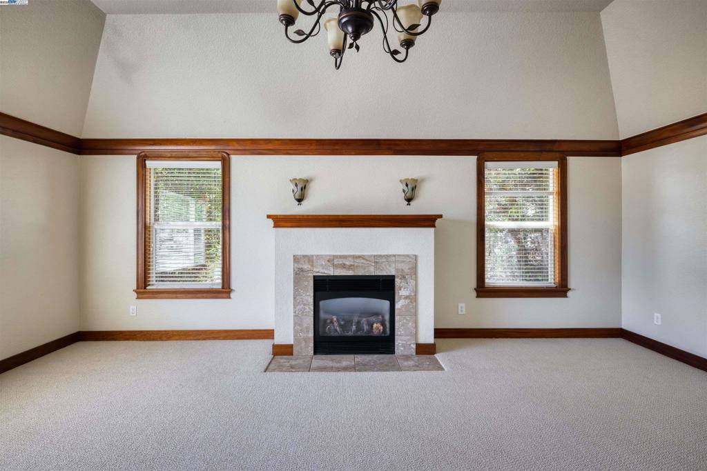 Vallejo, CA 94590,1637 Lemon St