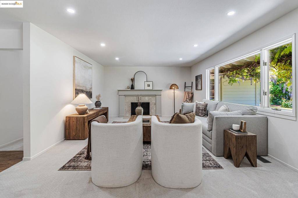 Lafayette, CA 94549,545 Silverado Dr