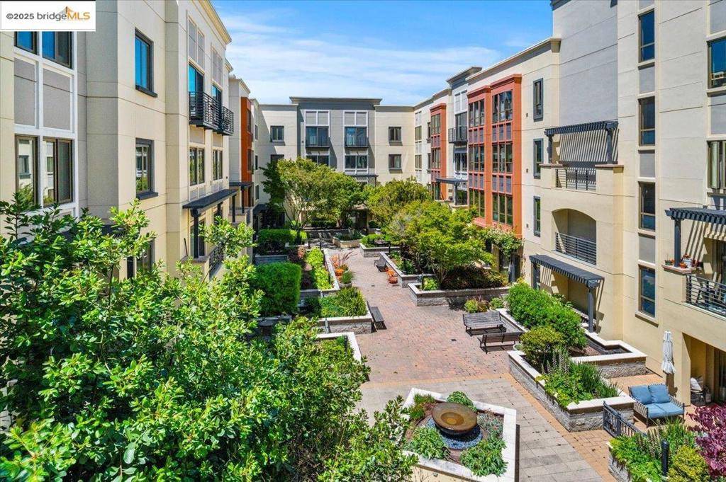 Oakland, CA 94612,438 W Grand Ave #627