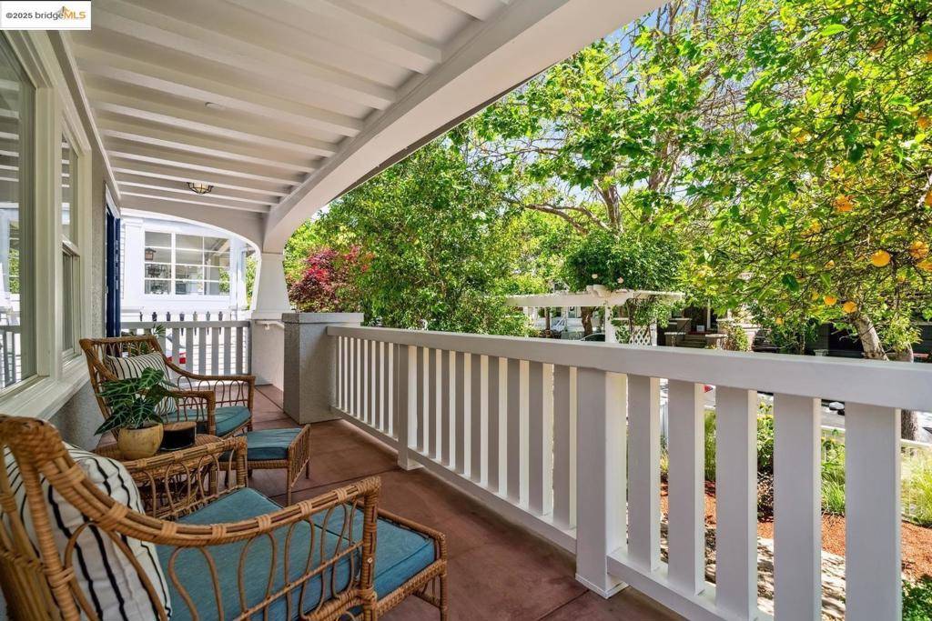 Oakland, CA 94618,5490 Kales AVE