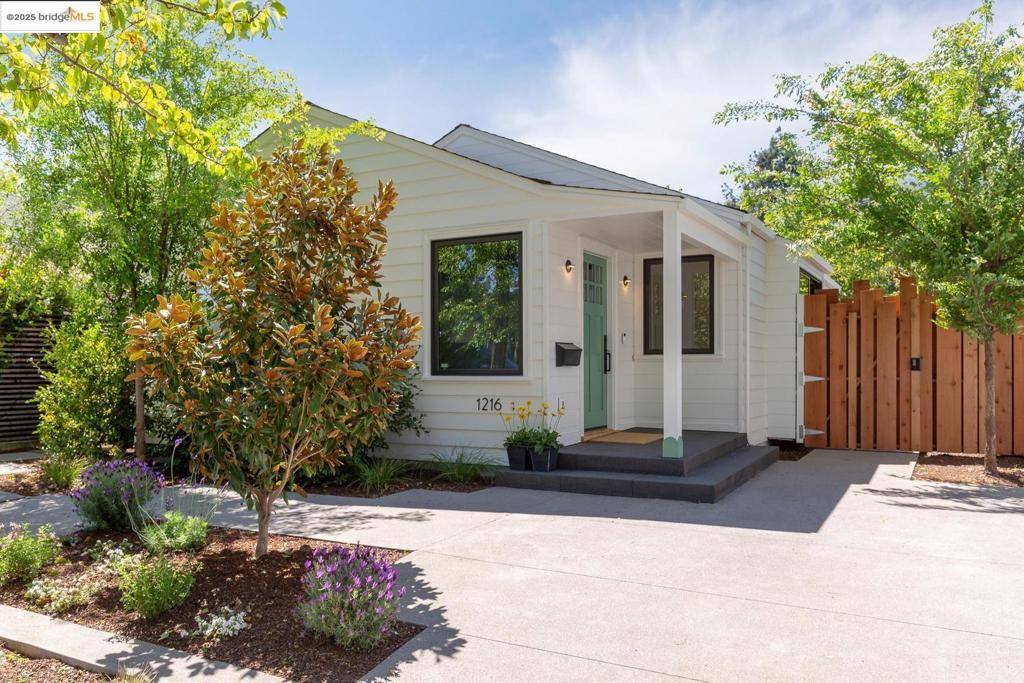 Berkeley, CA 94702,1216 Bancroft WAY