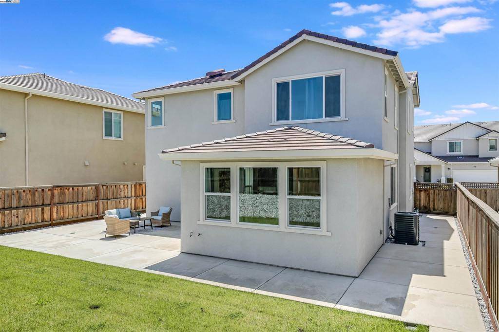 Lathrop, CA 95330,1515 Garden Farms Ave