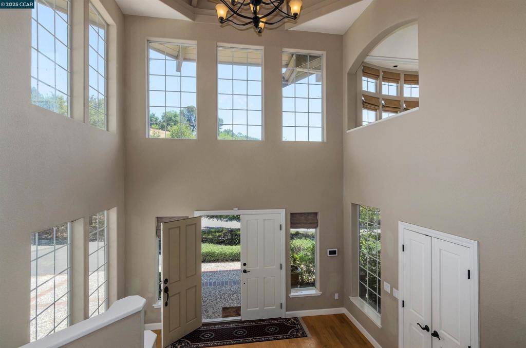 Lafayette, CA 94549,3434 Woodview Dr