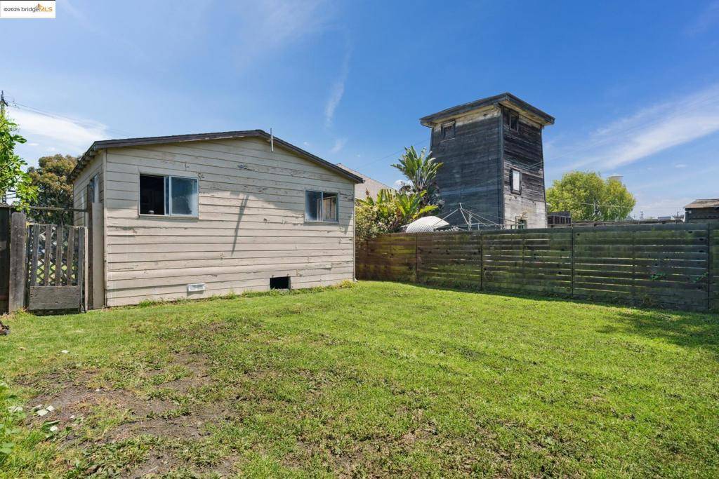 Berkeley, CA 94710,2808 9Th St