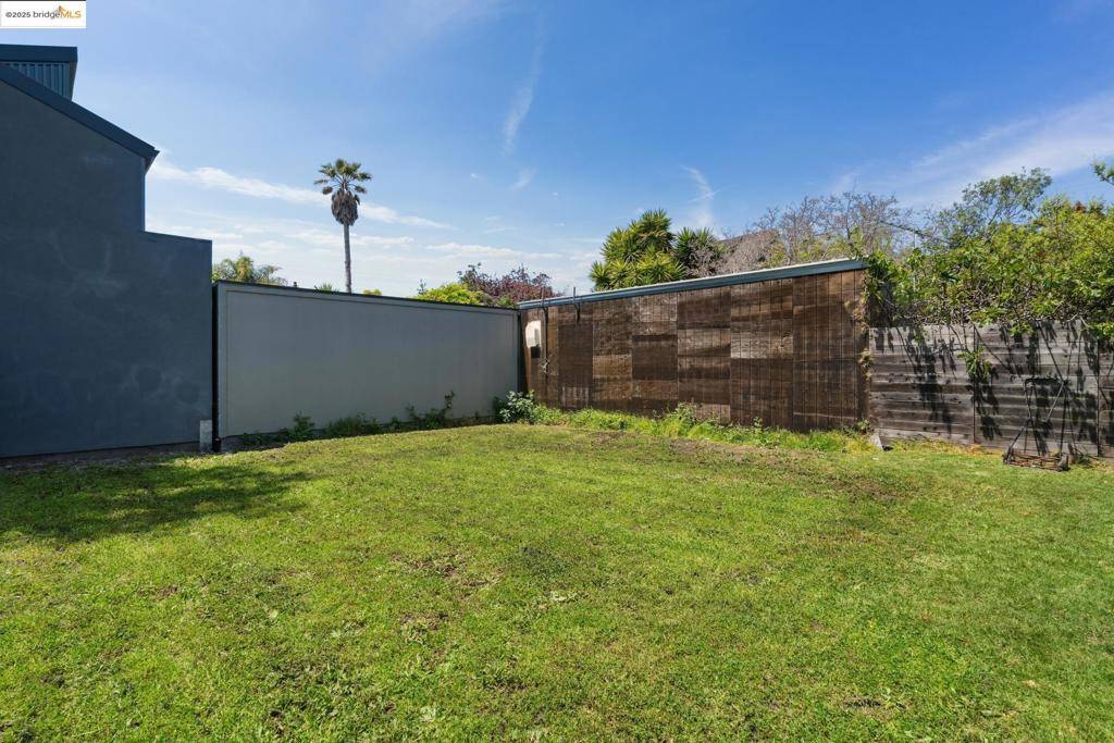 Berkeley, CA 94710,2808 9Th St