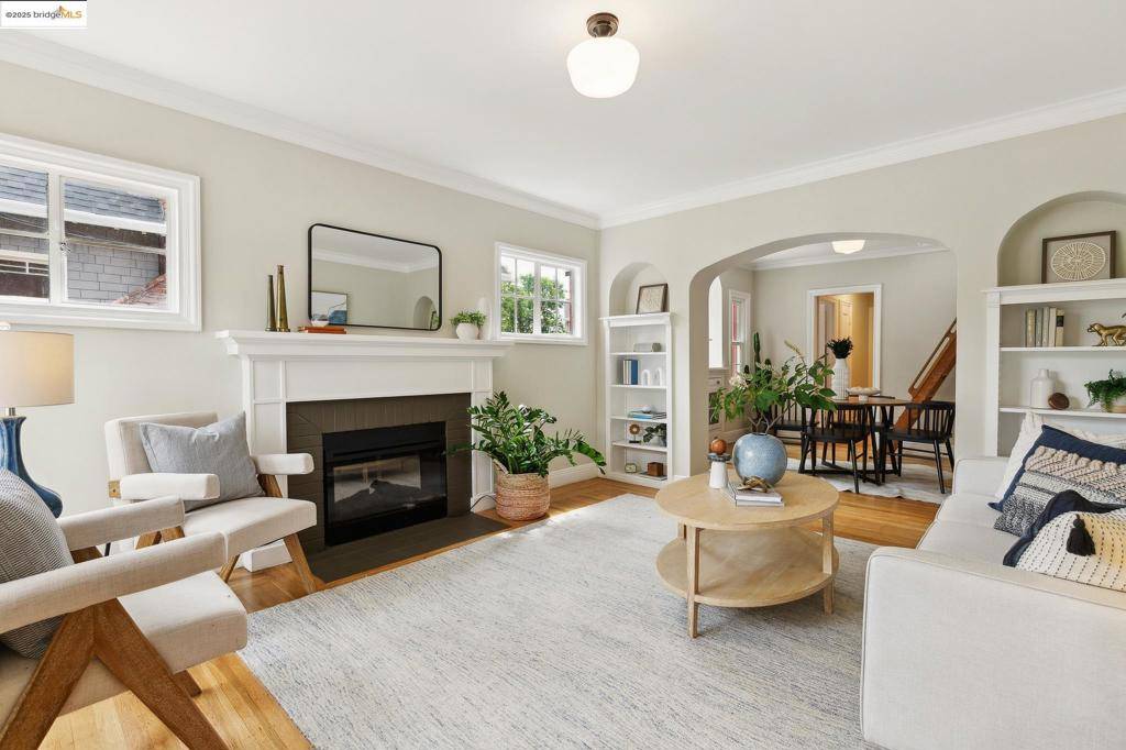 Berkeley, CA 94702,1110 Chaucer St