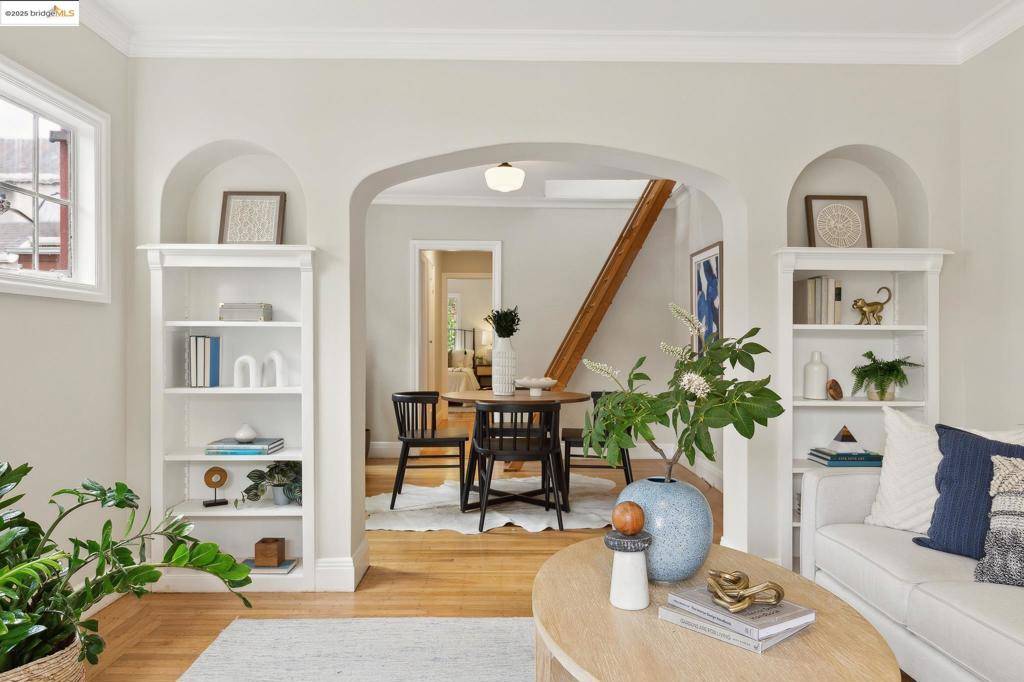 Berkeley, CA 94702,1110 Chaucer St
