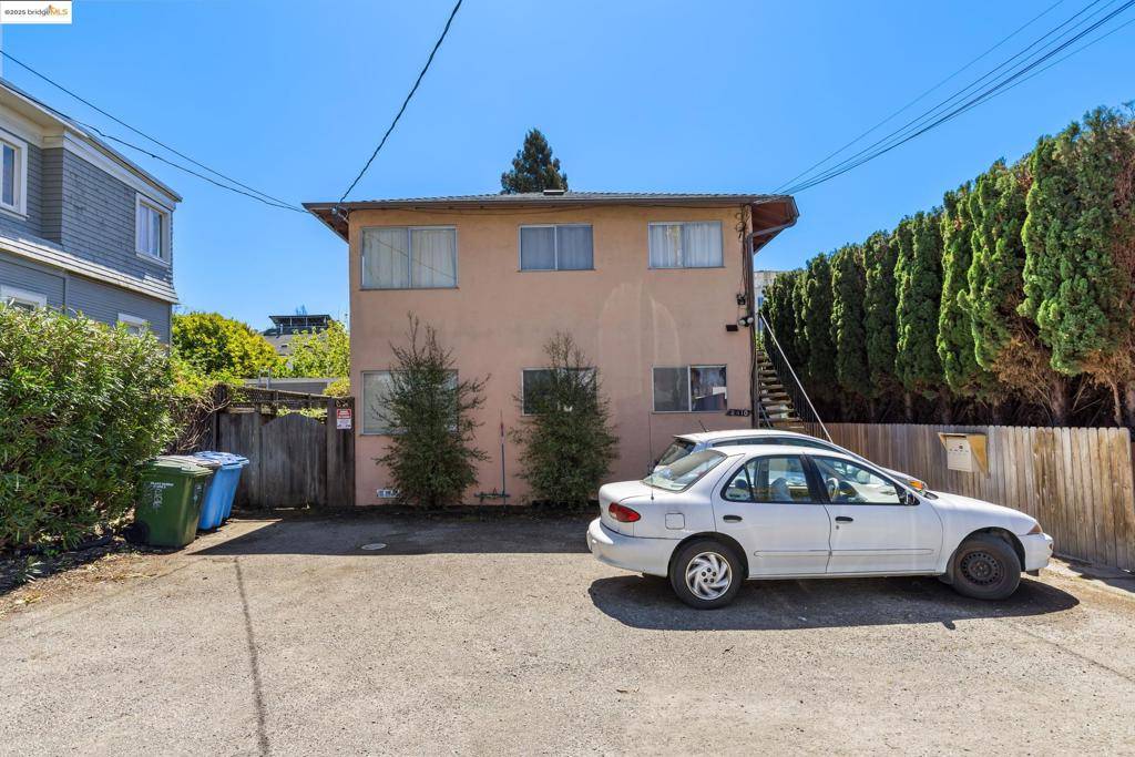Berkeley, CA 94705,2410 Stuart St