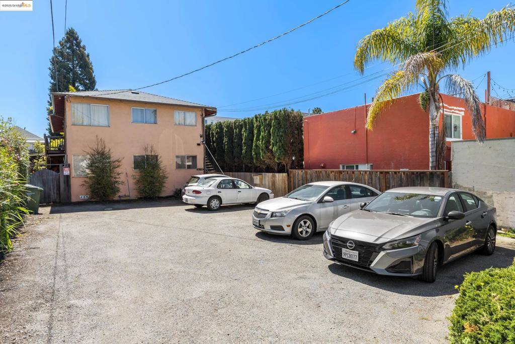 Berkeley, CA 94705,2410 Stuart St