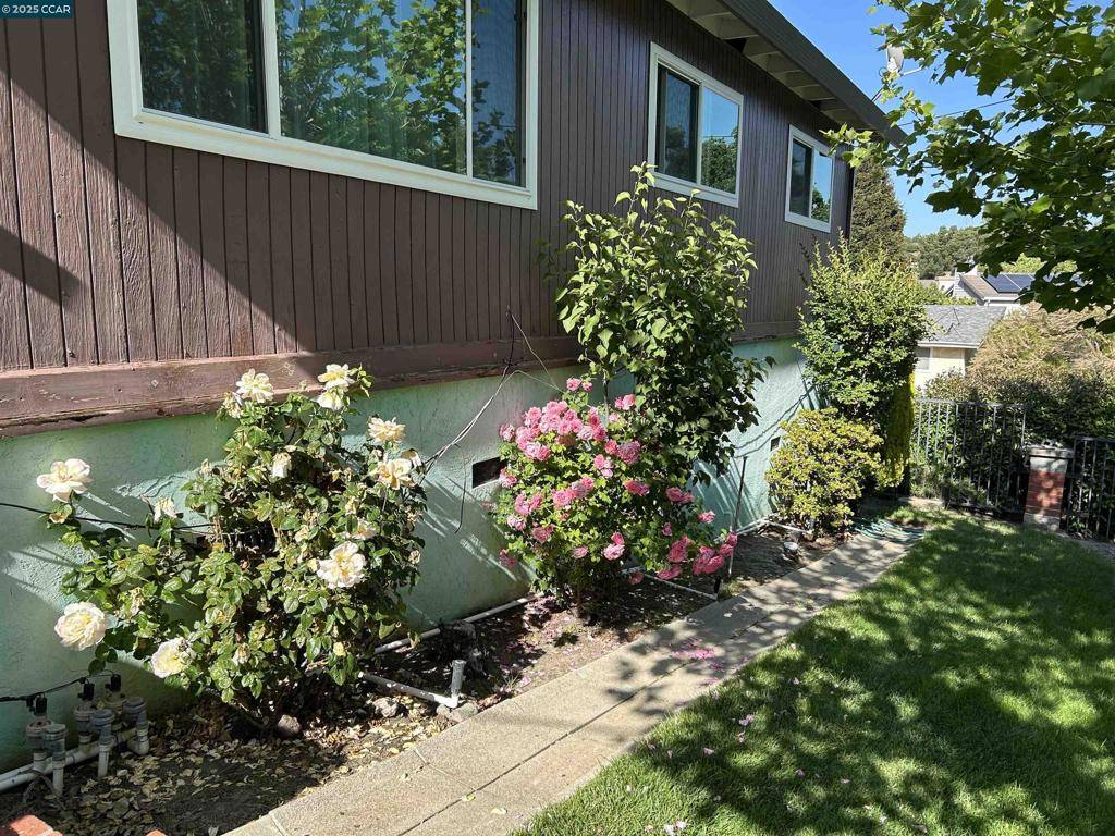 Martinez, CA 94553,826 Veale