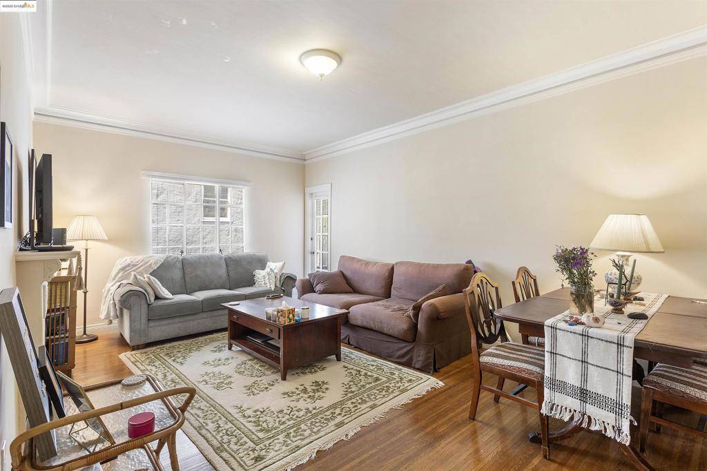 Oakland, CA 94611,83 Glen Avenue