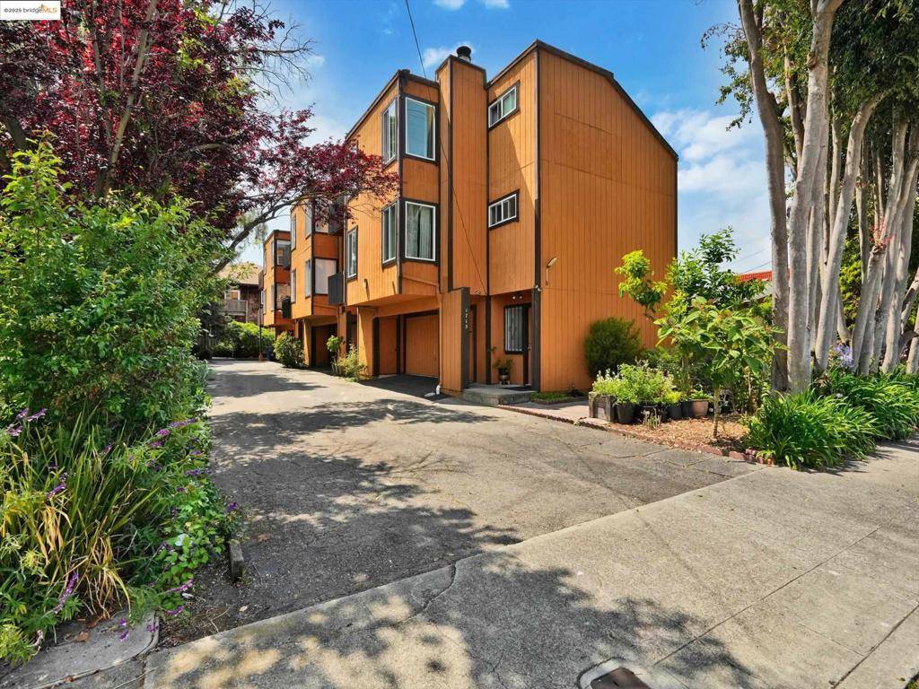 El Cerrito, CA 94530,1715 Liberty St #1