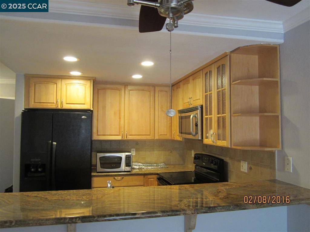 Martinez, CA 94553,327 Pantano Cir