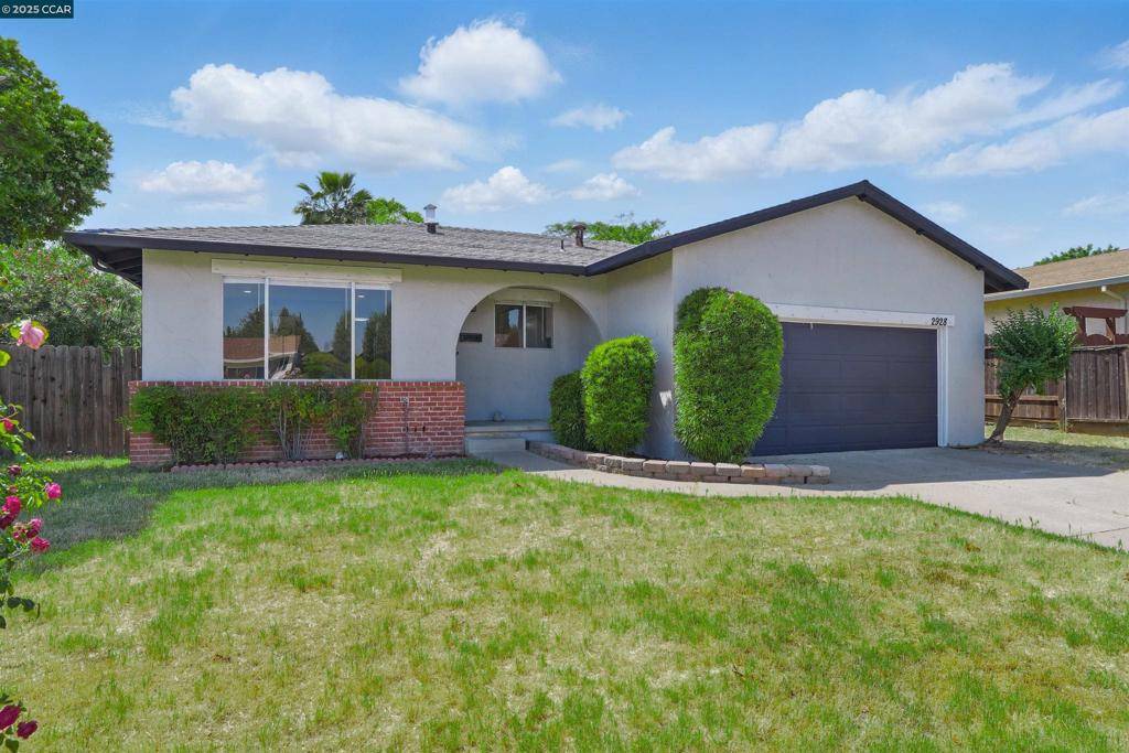 Antioch, CA 94509,2928 El Monte Way