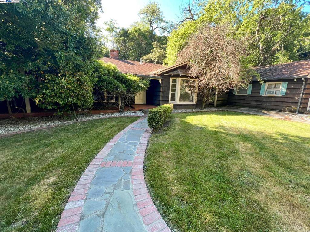 Danville, CA 94526,881 Danville Blvd