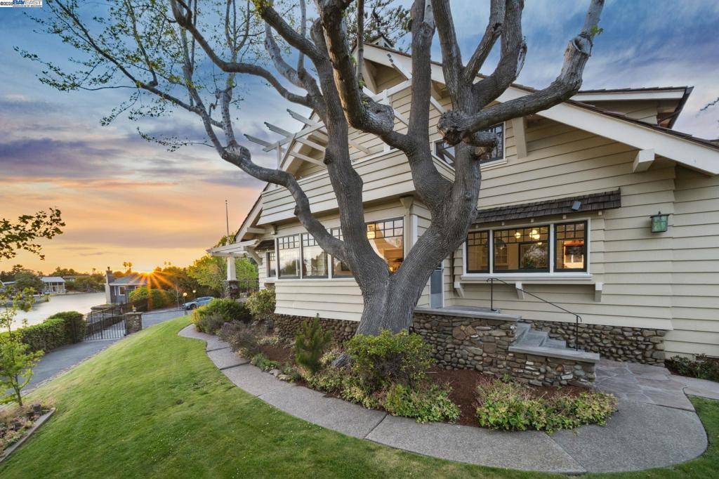 Alameda, CA 94501,1100 BAY STREET