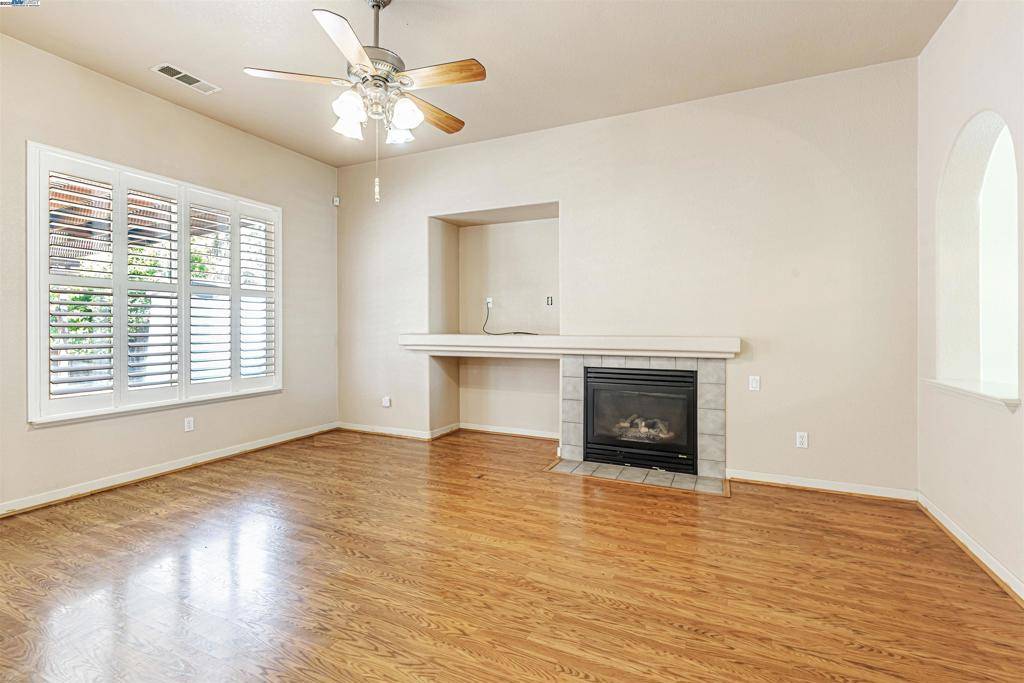 Stockton, CA 95212,3347 Mcvie Dr