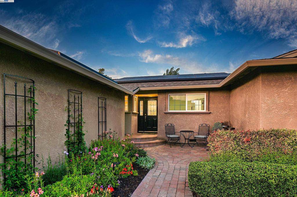 Pleasanton, CA 94588,6701 Taffy Ct