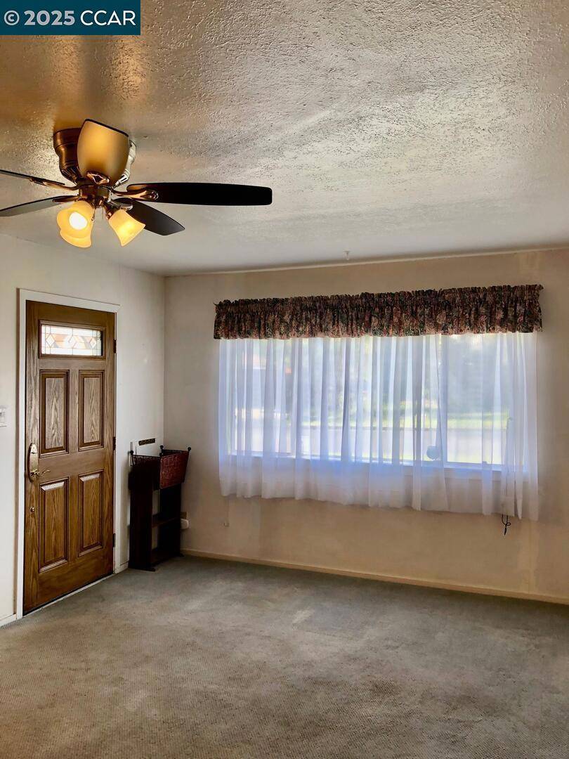 El Sobrante, CA 94803,947 Kelvin Road
